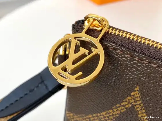 WIS POUCH MONOGRAM VUITTON LOUIS 0628